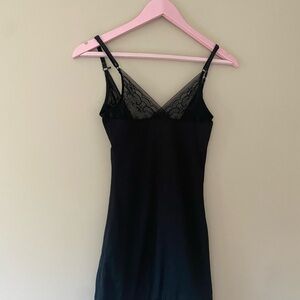 La Vie En Rose Black Lace Chemise